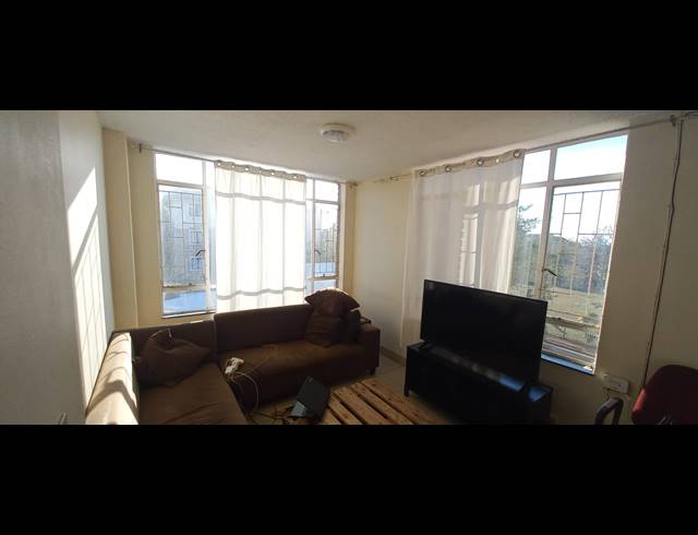 2 BEDROOM FLAT FOR SALE IN ESSENWOOD